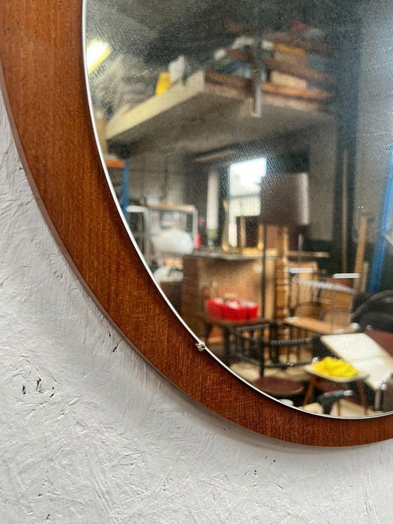 Image 1 of Espejo redondo antiguo de teca, Escandinavia, década de 1970.