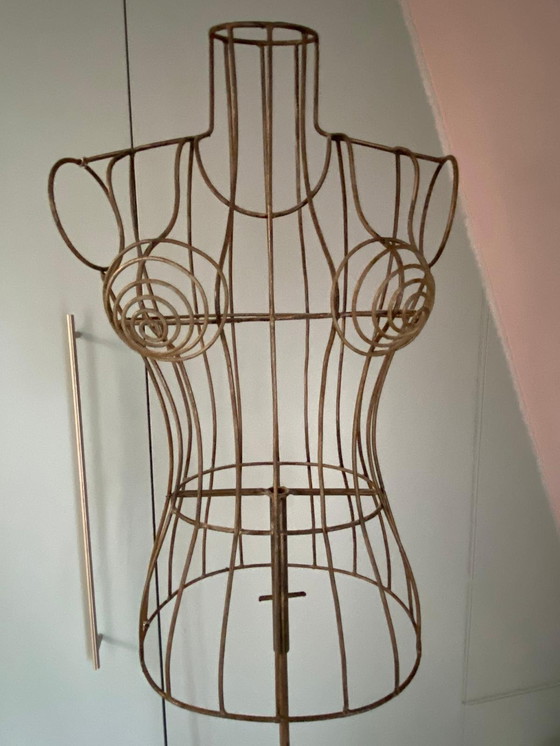 Image 1 of 2 x mannequins d'époque