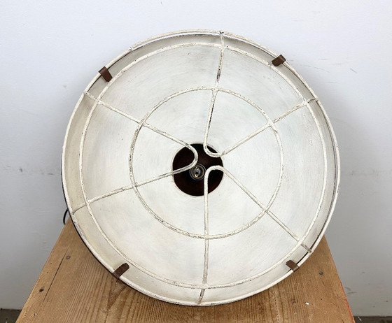 Image 1 of Grande lampe industrielle brune à grille en fer, années 1960