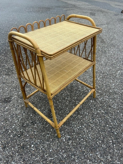 tavolino laterale in rattan e vimini