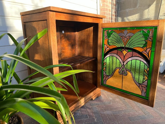 Image 1 of Art Nouveau eiken kastje met handgemaakt glas-in-lood | Uniek stuk