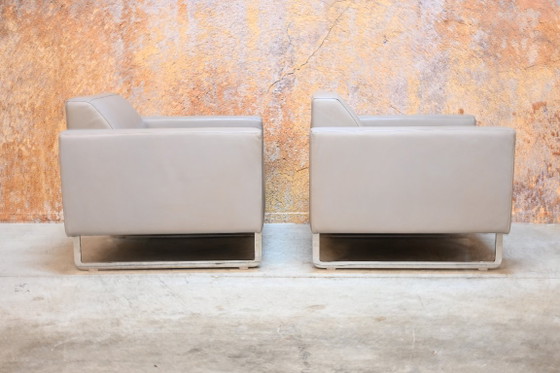 Two taupe-colored leather Artifort Mare Armchairs, Brown, Modern (photo 3 of 8)