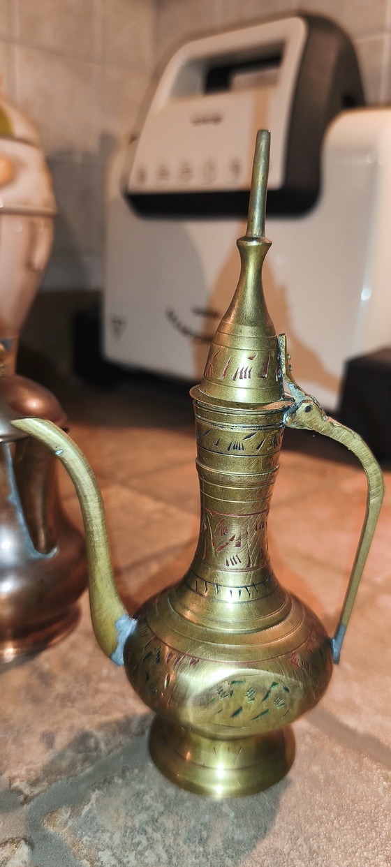 Ensemble de 5 cafetières arabes vintage Dallah en cuivre et laiton, style turc et moyen-oriental (photo 5 of 10)