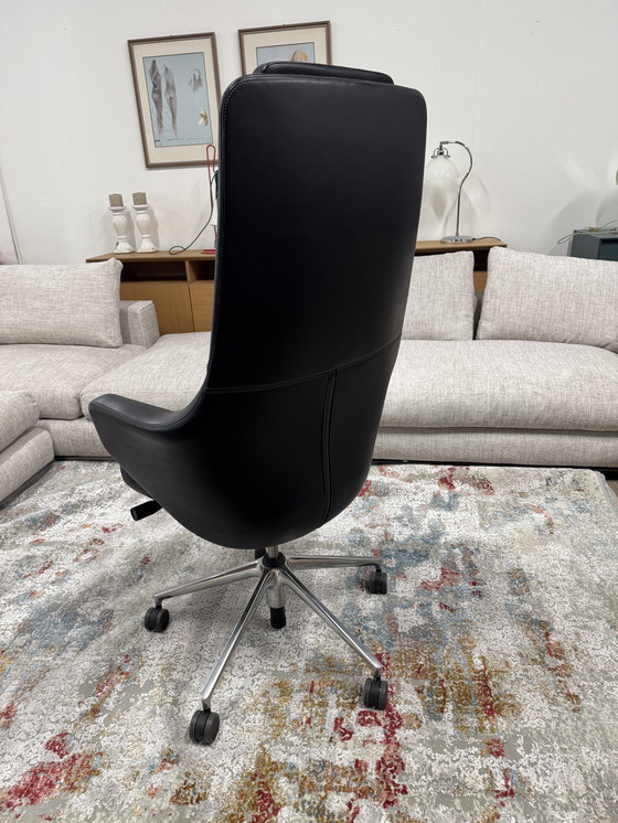 Image 1 of Vitra Repos