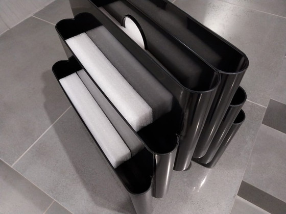 Image 1 of Revistero Julklapp Christmasgift estilo Kartell: réplica perfecta del diseño en acrílico negro