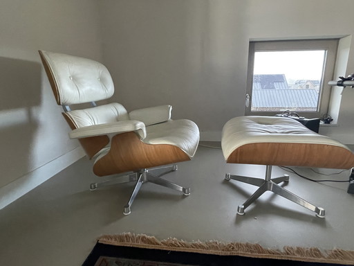 Vitra Eames Lounge Chair And Ottoman