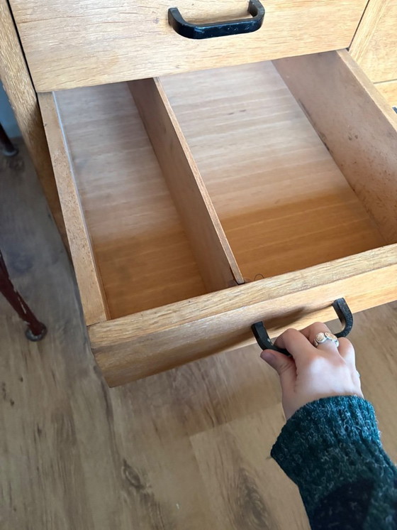 Image 1 of Twee Eiken Vintage Modernist Ladekasten Uit Drukkerij