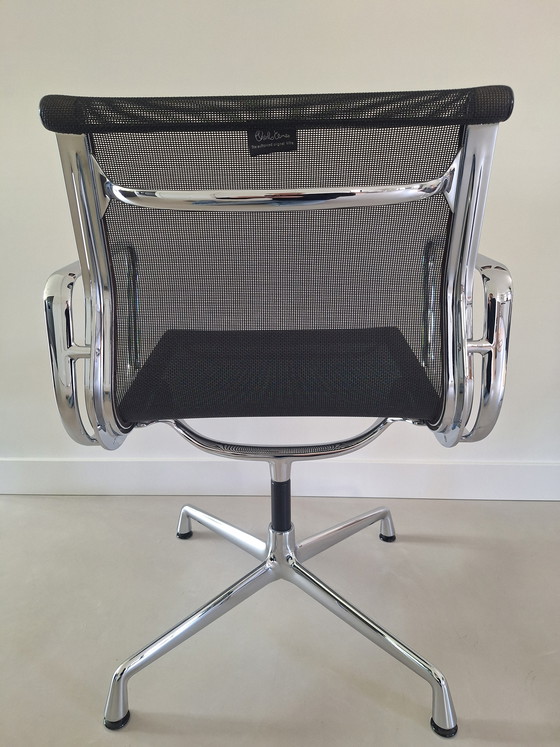 Image 1 of 6x Vitra Eames 108 netweave