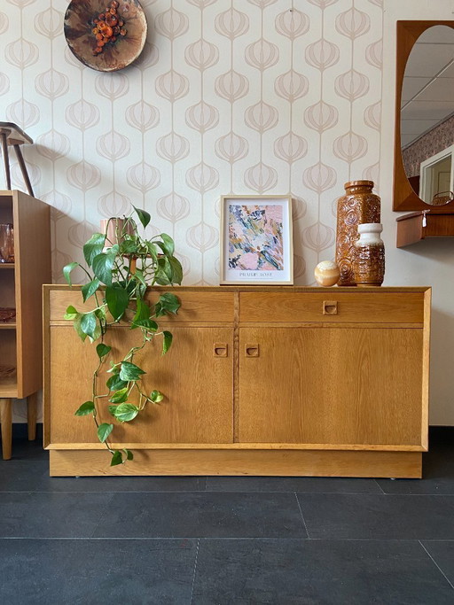 Vintage Danish oak wall cabinet/sideboard by Brouer Møbler