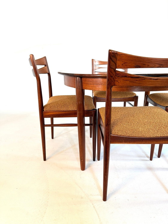 Image 1 of Vintage Rosewood extendable dining table '60