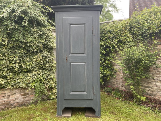 Image 1 of 18E Eeuwse Kledingkast Keukenkast Halkast Legkast Frans  Antiek