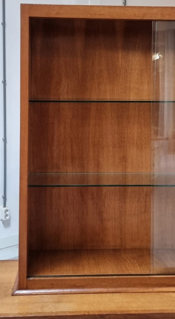 Image 1 of Vetrina di metà secolo