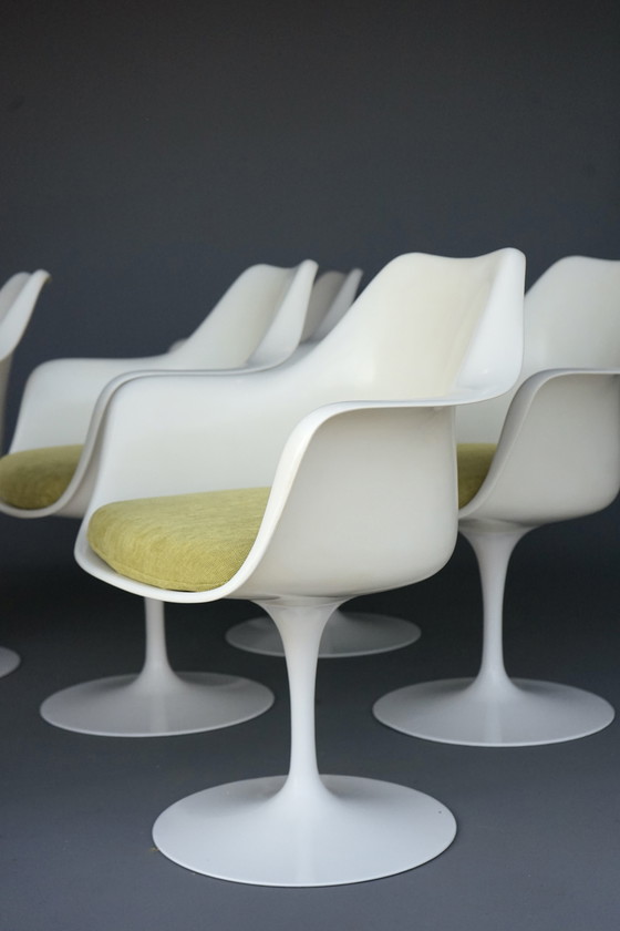 Image 1 of vintage Tulip Stoelen van Eero Saarinen voor Knoll International. 1960s