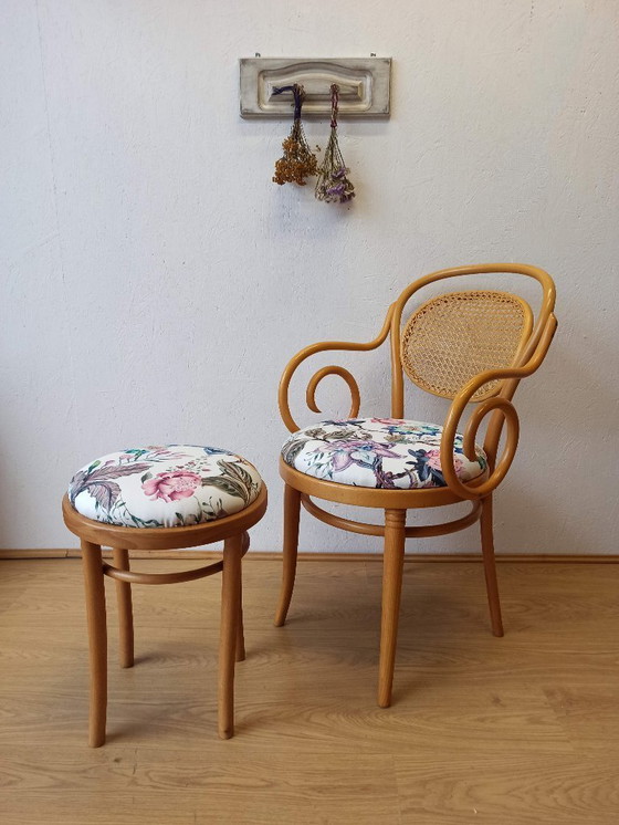 Image 1 of Sedia e sgabello in legno, 1950.