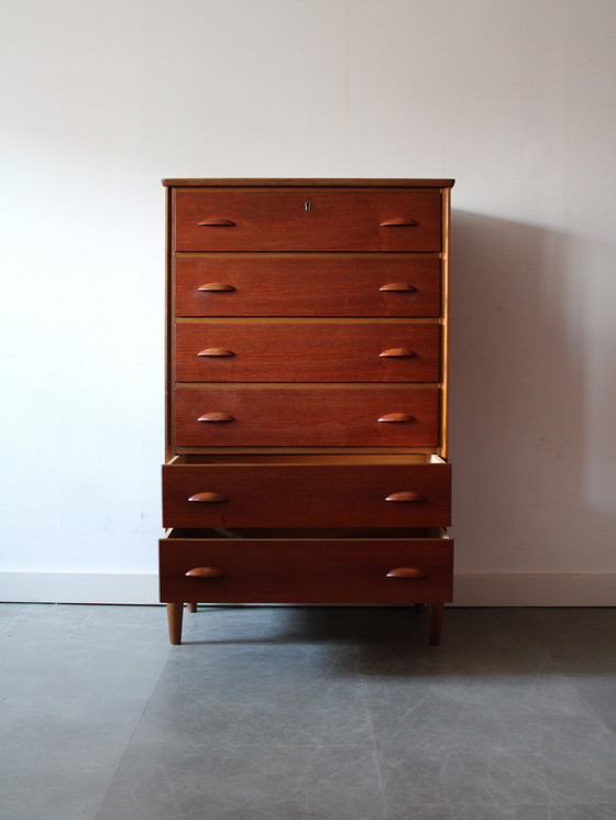 Image 1 of Vintage Danish teak chest of drawers, tall and narrow!