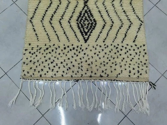Alfombra marroquí artesanal decorada 250cm x 150cm – Wool, Modern (photo 8 of 11)