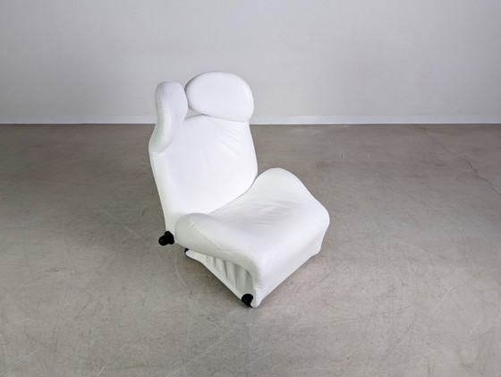 Image 1 of Sedia originale Cassina Wink Toshiyuki Kita in pelle bianca dal design