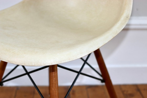 Image 1 of Vintage Eames DSW-stoel van Herman Miller, Mobilier International, 1960