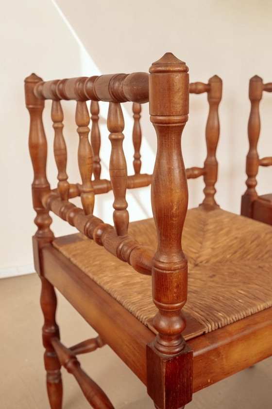 Antike französische Eckstühle mit gedrechselter Federung, 2er-Set – Stühle und Loungesessel, Rattan, Wood (photo 6 of 9)