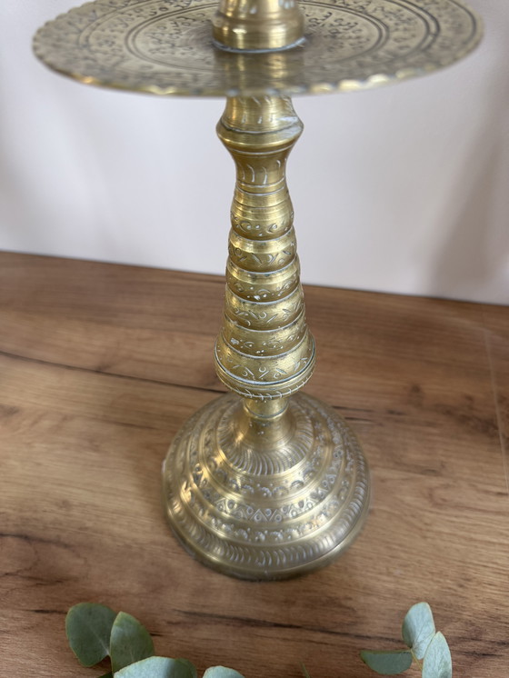 Image 1 of Großer orientalischer Kerzenständer aus Bronze