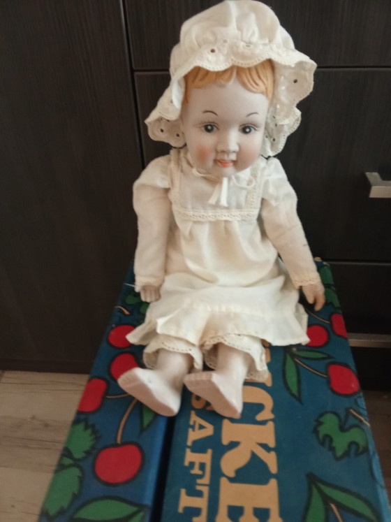 Image 1 of Ensemble de poupées en porcelaine vintage uniques