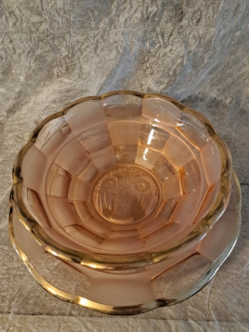 Schüsselset aus rosa Pressglas aus den 1930er Jahren
