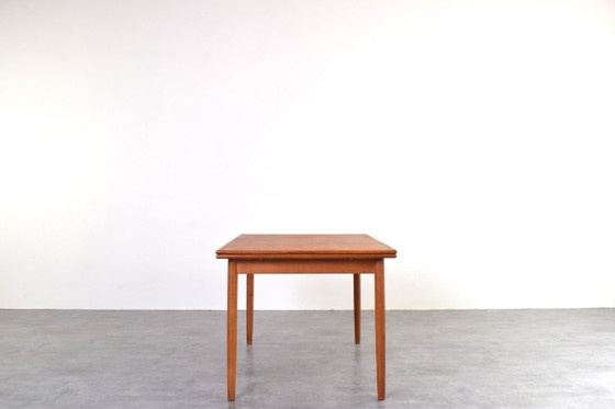 Image 1 of Uitschuifbare eettafel van Deens teakhout uit het midden van de 20e eeuw, jaren 60.