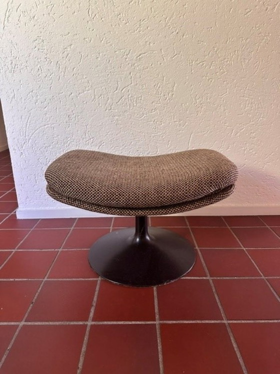 Image 1 of Conjunto original Artifort Pierre Paulin Tulip F550 con otomana de 1974.