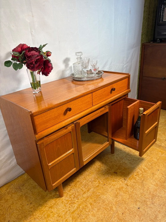Superbe Meuble Bar Vintage Nathan en Teck | Années 1960–1970 | Design d'Inspiration Scandinave – Buffet bas (photo 2 of 11)