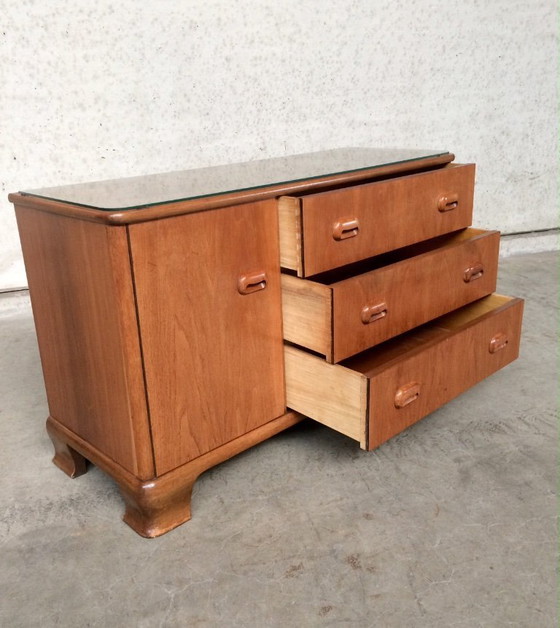Image 1 of Credenza in acero con piano in vetro e design moderno di metà secolo, anni '50