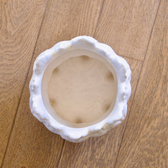 Image 1 of Cachepot antico del XIX secolo del 1873 in terracotta con decoro barocco