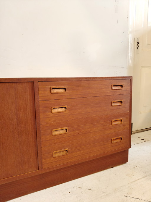 Poul Hundevad Danish design cabinet