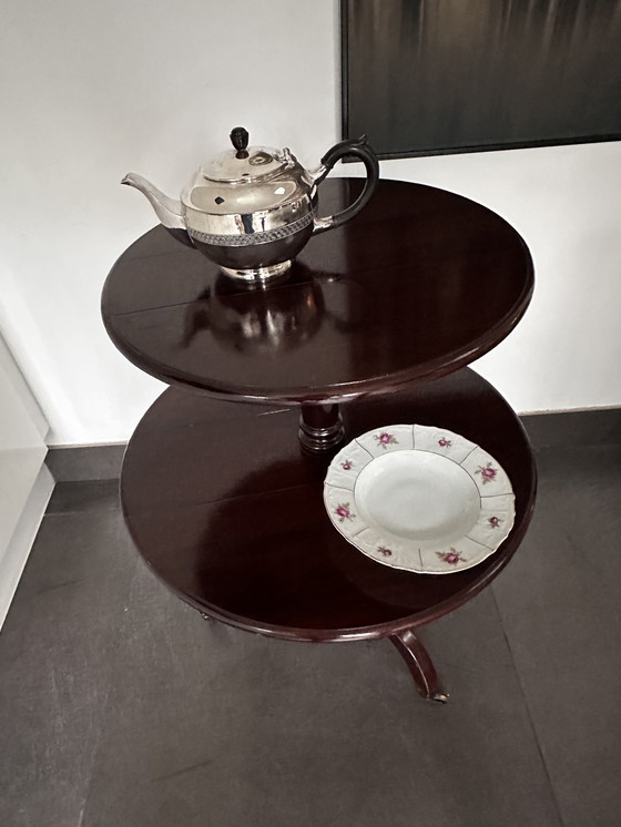 Image 1 of Montaplatos plegable antiguo / Mesa de servicio de dos niveles con ruedas