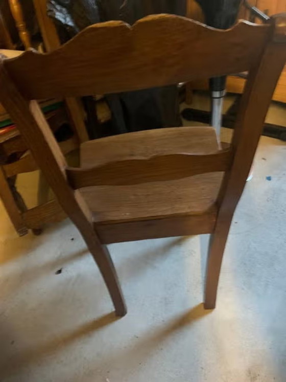 Image 1 of 5 Eiken Houten Stoeltjes Met Ronde Pootjes