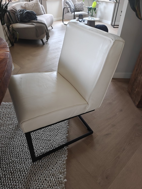Image 1 of 4 sillas de cuero color crudo beige
