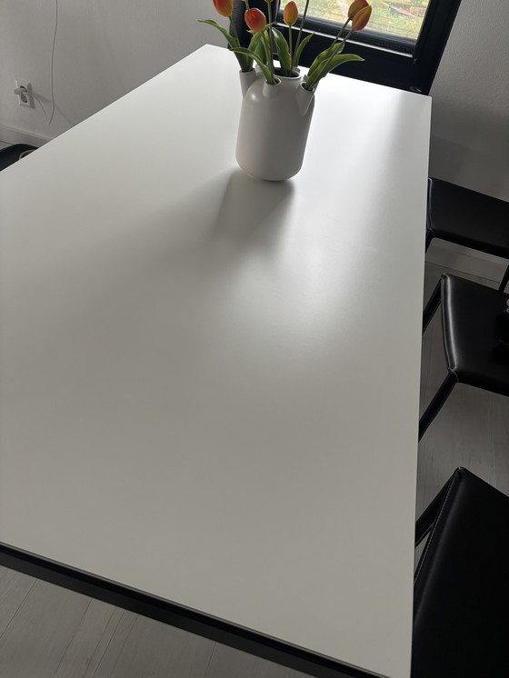 Image 1 of Table à manger Metaform avec 6 chaises en cuir