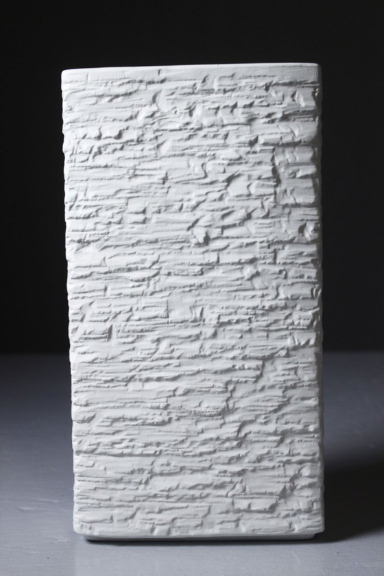 Vintage Ceramic Brutalist Design Vase Op A5rt 20th Century (photo 4 of 8)