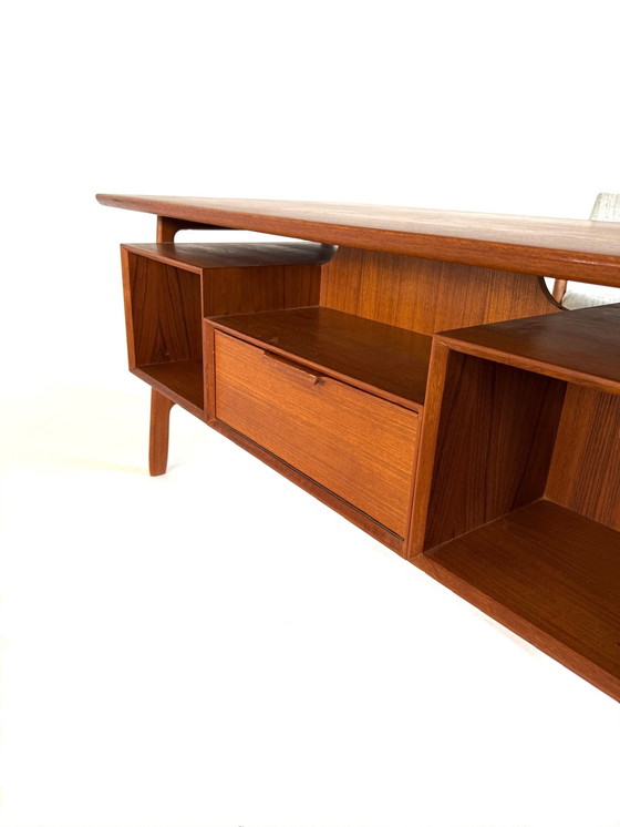 Image 1 of Scrivania vintage in teak, modello 75, Gunni Omann anni '60
