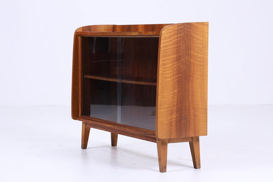 Image 1 of Vintage Glas Kommode 60er Jahre | Mid Century Vitrine Flur Konsole Schrank Aufbewahrung Retro Holz 70er Braun Glasvitrine