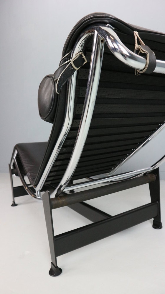 Image 1 of Black leather LC4 chaise longue by Le Corbusier for Cassina, 1980s