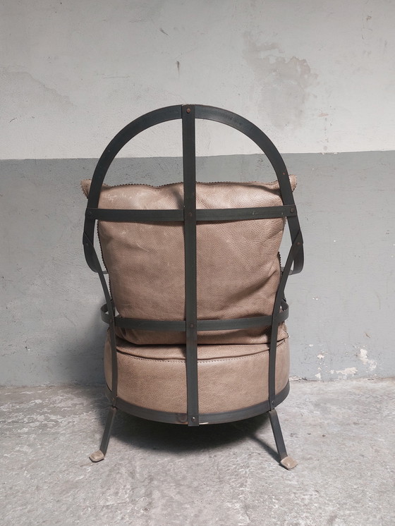 Image 1 of Poltrona in pelle con metallo