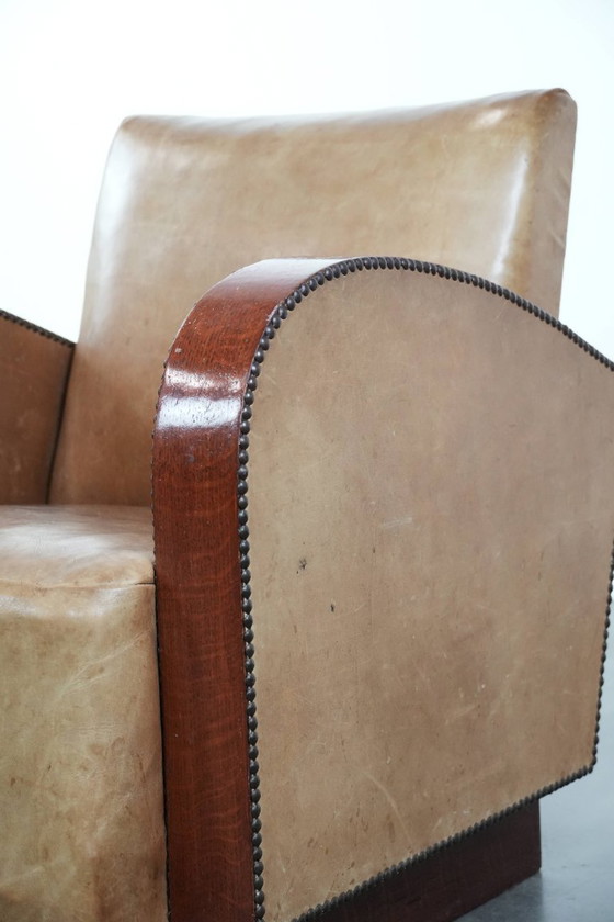 Image 1 of Fauteuil de style Art déco en cuir de vachette d'une belle couleur cognac clair