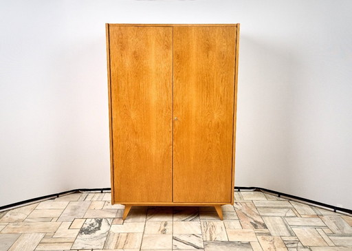 Vintage Kleiderschrank U-486 von Jiří Jiroutek für Interiér Praha, 1970er Jahre, Tschechoslowakei