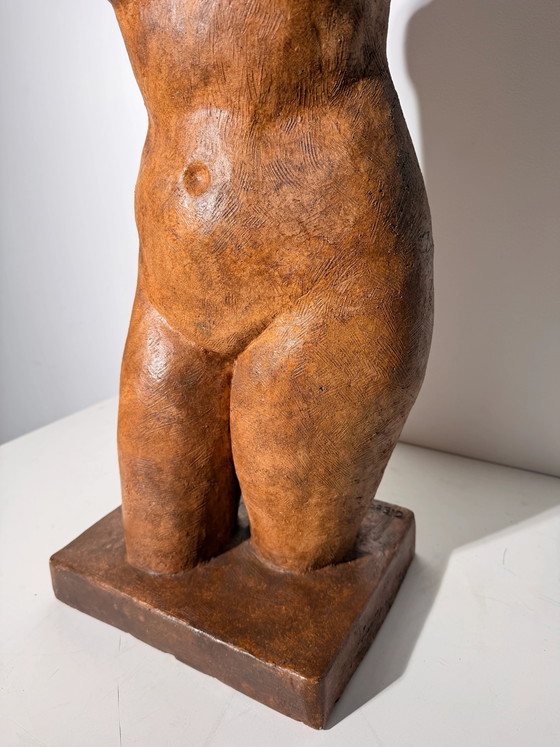 C. Eeckhout – Sculpture de Torse Féminin sur Socle Rectangulaire – Bois (photo 3 of 6)