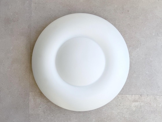 1x Grand plafonnier rond vintage en verre blanc – Glass, Metal (photo 5 of 5)