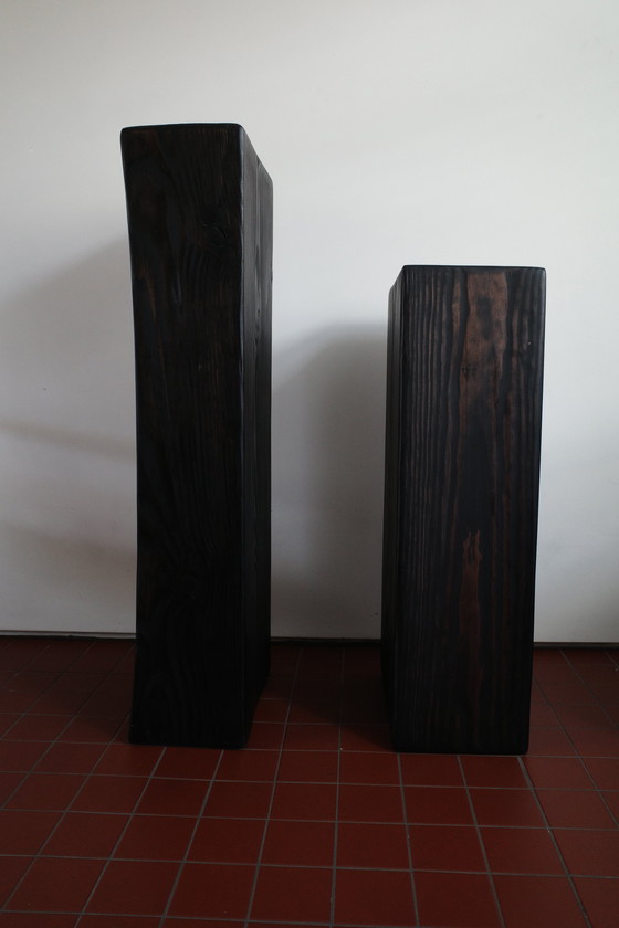 Image 1 of Zócalo de madera maciza ebonizada