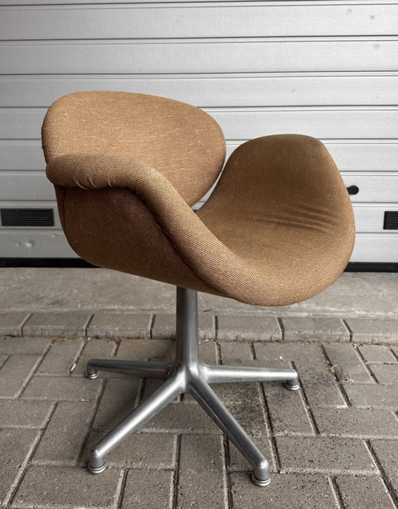 Artifort Tulip with Ottoman – Swivel chairs, Textile, Modern (photo 3 of 7)