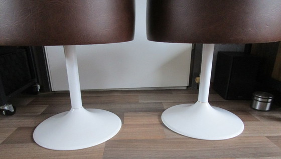 Image 1 of 2 fauteuils Futura de l'ère spatiale.