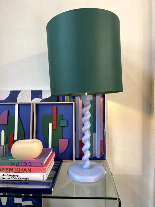 Twister table lamp