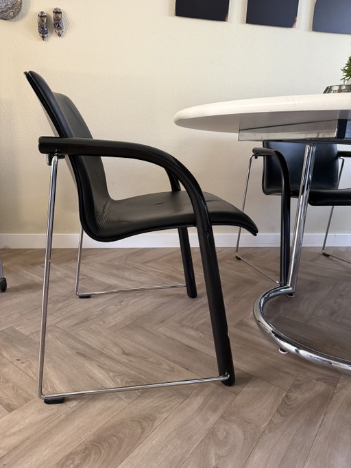 Thonet S 320 Black Leather – eetkamerstoelen, Aluminium